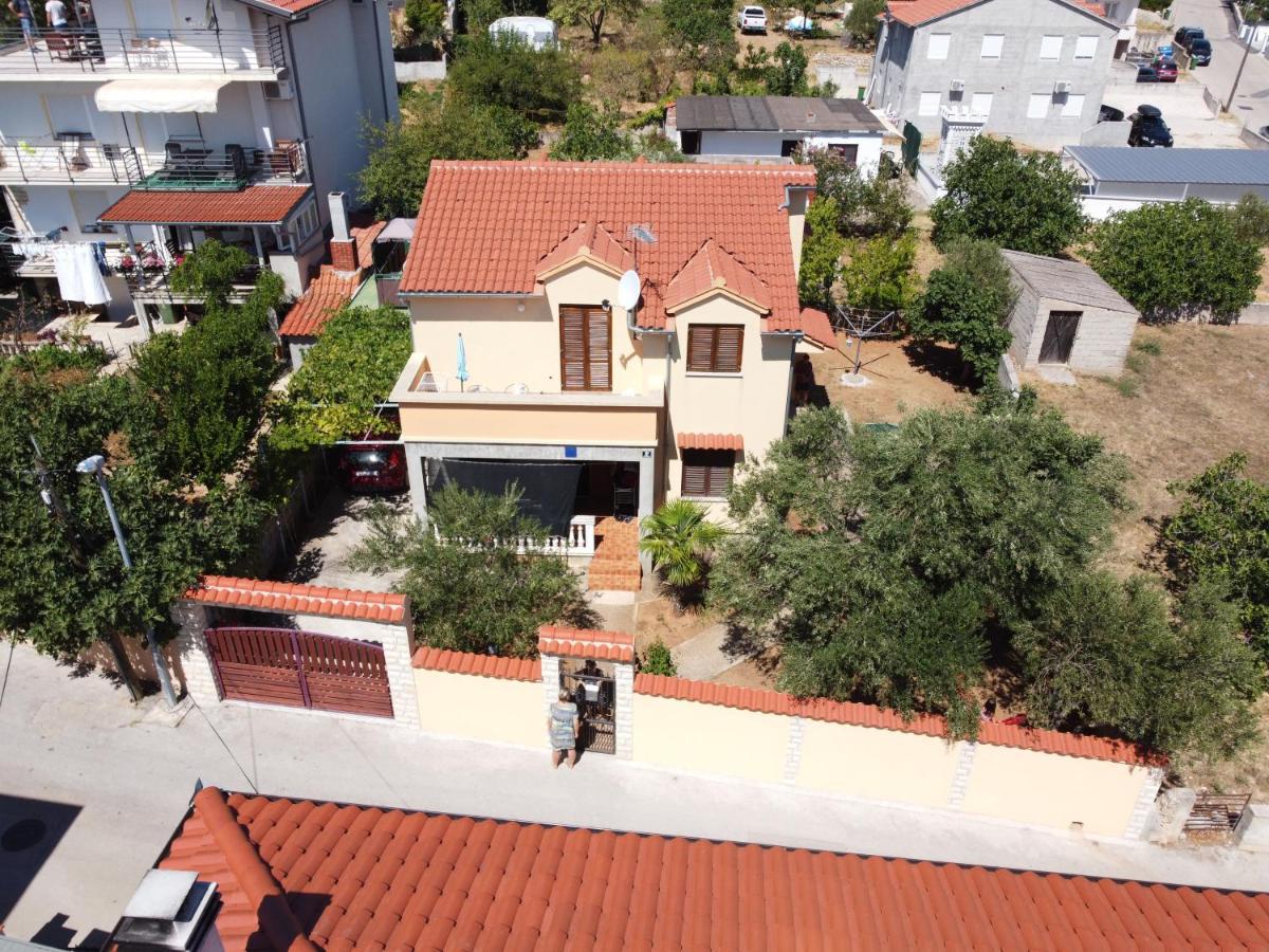 Studio Apartments Izabela Водице Екстериор снимка