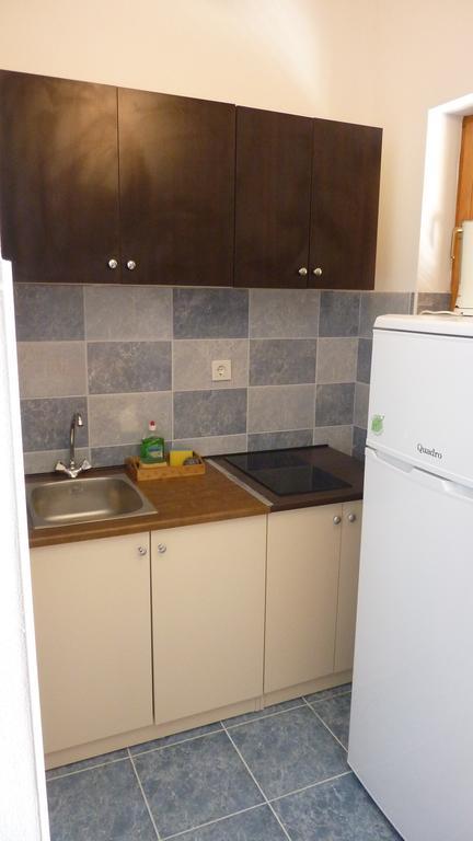 Studio Apartments Izabela Водице Стая снимка